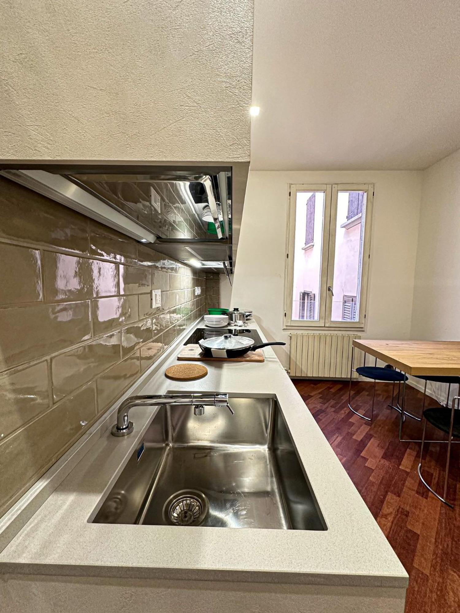 Whouse Large Suite Apartment Indipendenza Bologna Luaran gambar