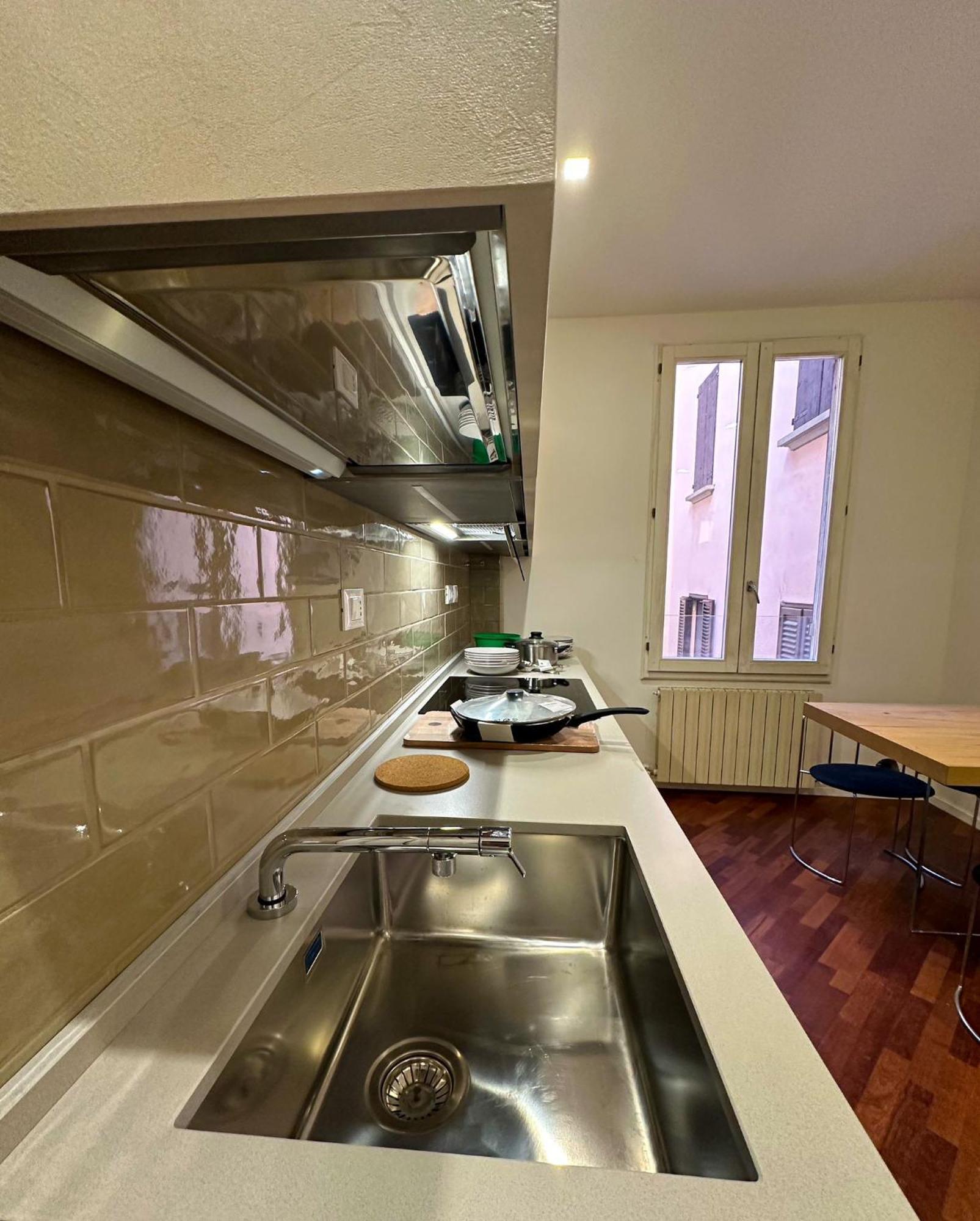 Whouse Large Suite Apartment Indipendenza Bologna Luaran gambar