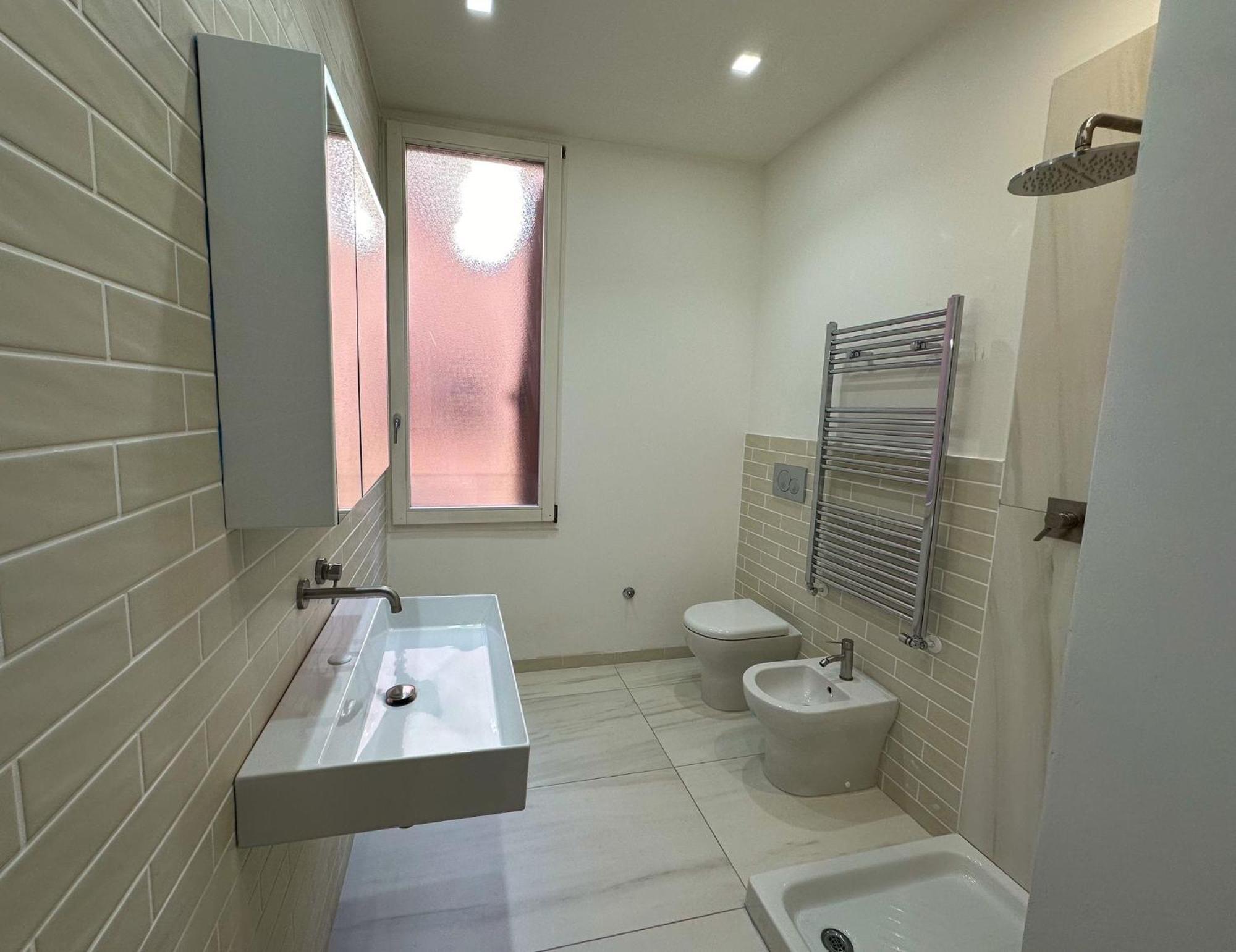 Whouse Large Suite Apartment Indipendenza Bologna Luaran gambar